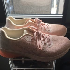 ASICS Women’s Gel Kenun Light Pink Running Shoes